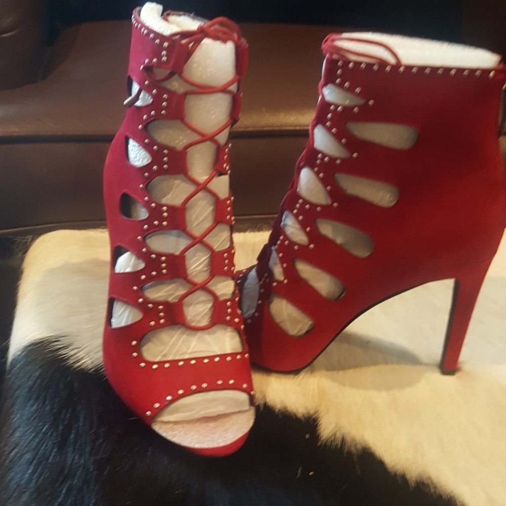 Brand New. BCBG red heels